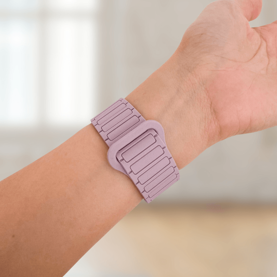 Oyster_Magnetic_Apple_Watch_Loop_-_Lilac_2.png