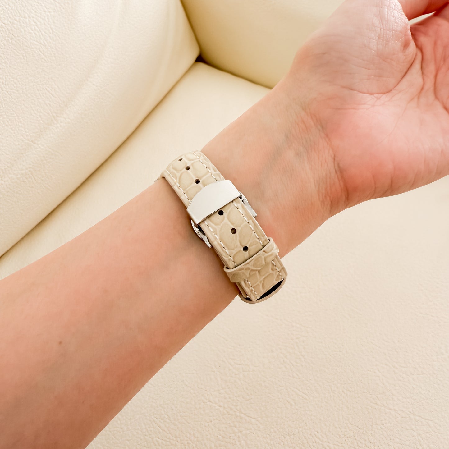 Alligator Leather Apple Watch Strap - Starlight 5