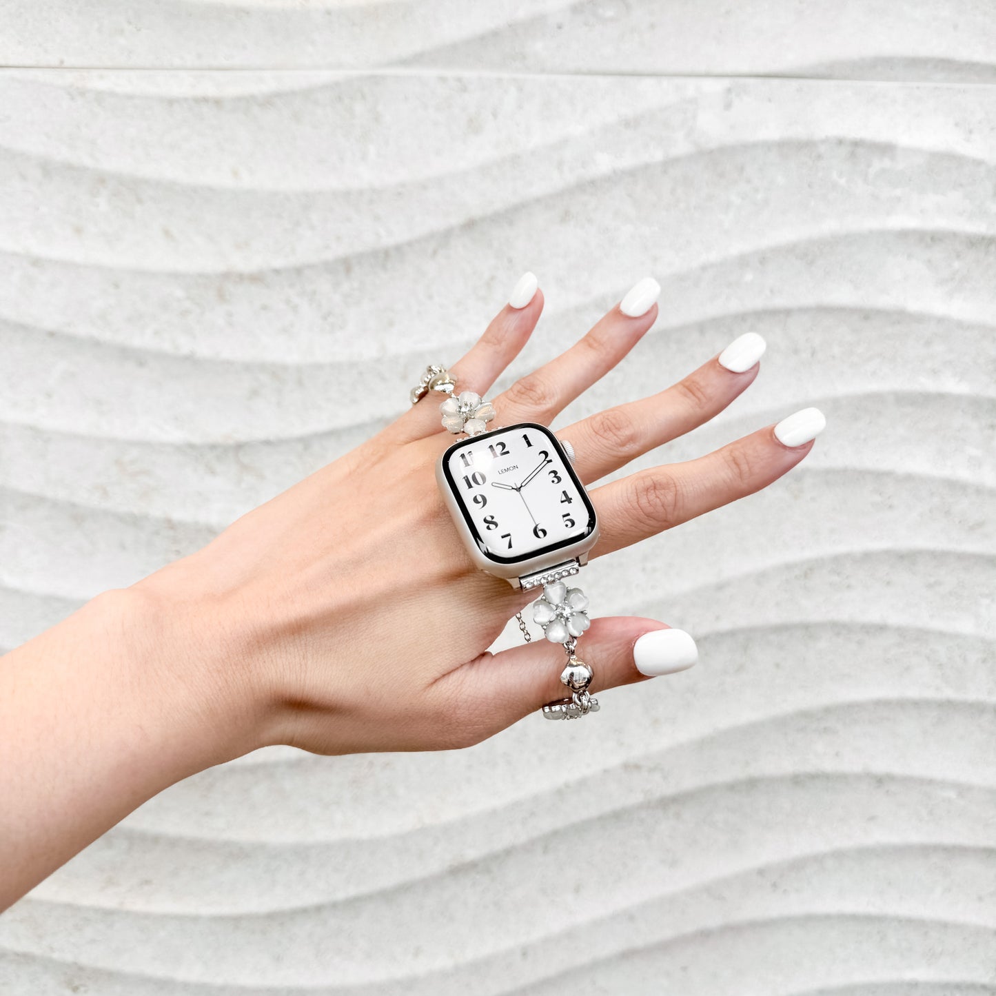 Sakura Chain Apple Watch Bracelet - Silver