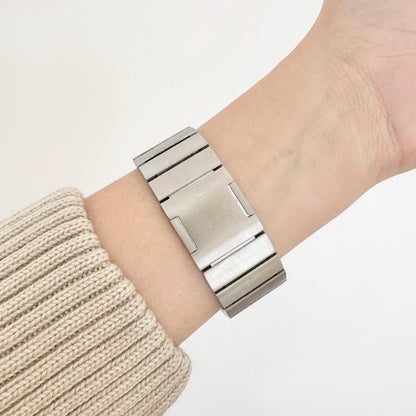 (St-Steel) Magnetic Lock Apple Watch Bracelet - Silver