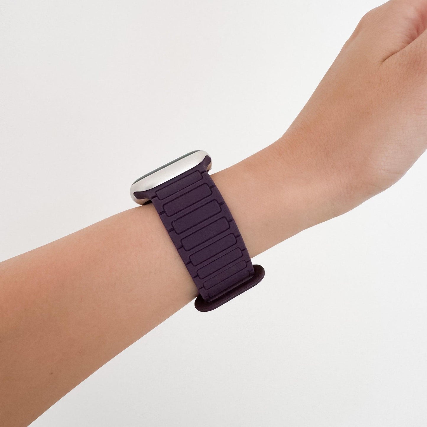 Oyster Magnetic Apple Watch Loop - Purple