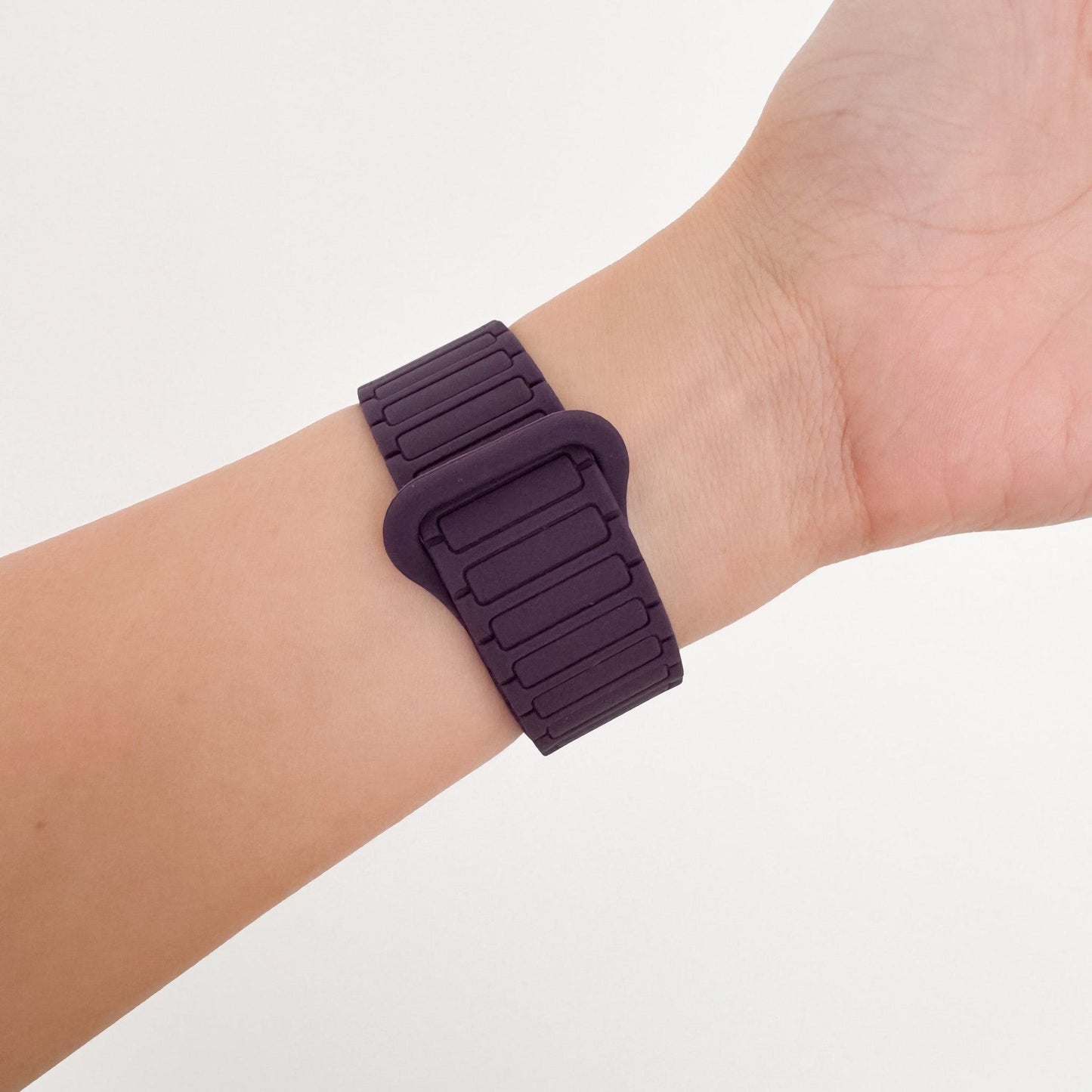 Oyster Magnetic Apple Watch Loop - Purple