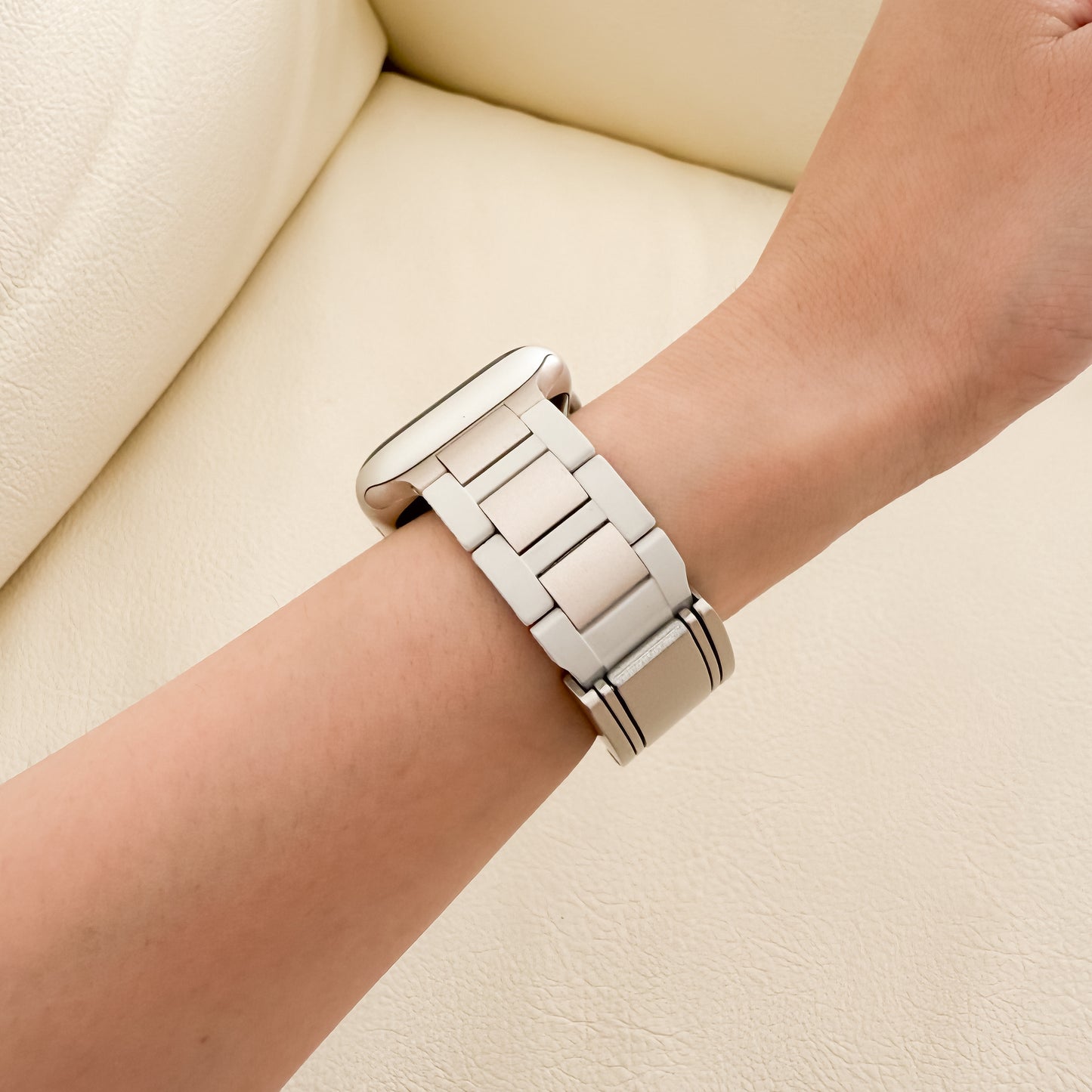 Silicone-Steel Magnetic Apple Watch Strap - Starlight 231