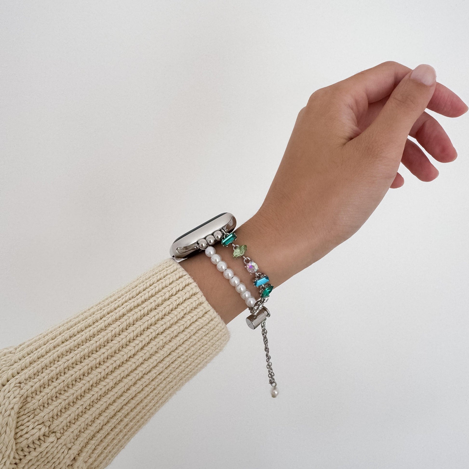 Wonderland_Apple_Watch_Bracelet_-_Blue 3