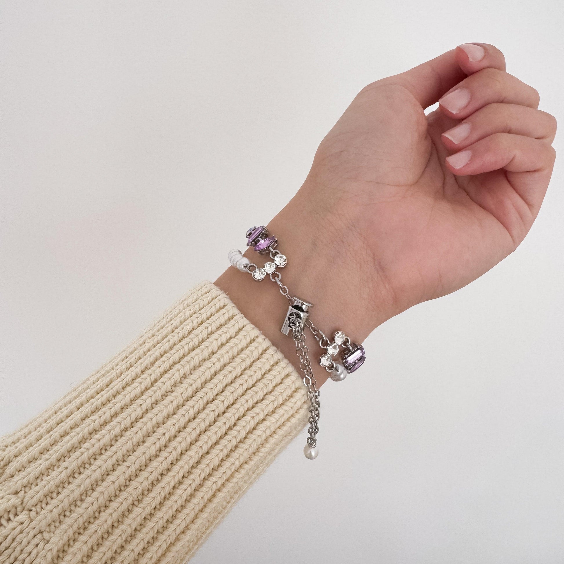 Wonderland_Apple_Watch_Bracelet_-_Purple 5