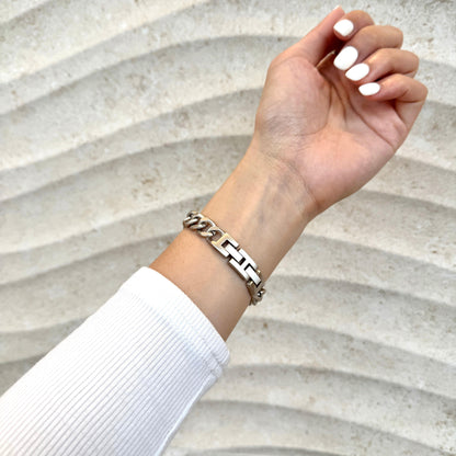 Slim Timeless Apple Watch Bracelet - Starlight